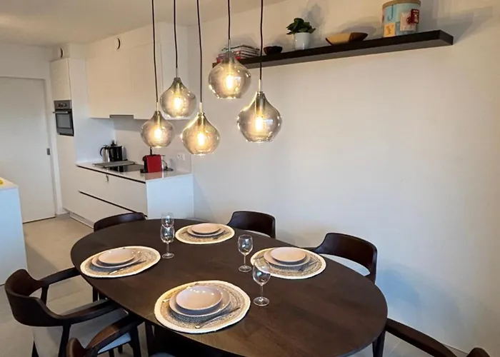 Appartement Rose D'ivry - 2 Bedrooms App & Free Parking Oostende