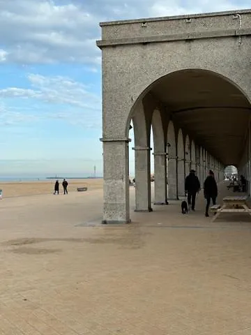 Rose D'ivry - 2 Bedrooms App & Free Parking Appartement Oostende