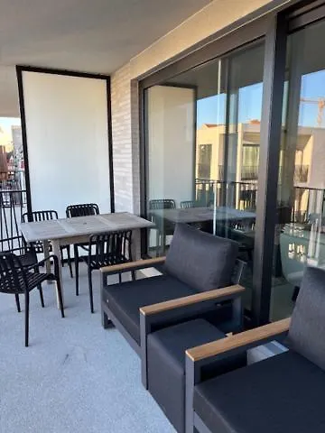 Appartement Rose D'ivry - 2 Bedrooms App & Free Parking Oostende